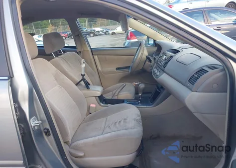 2005 Toyota Camry Le из США, поврежденный, VIN 4T1BE32K55U530521